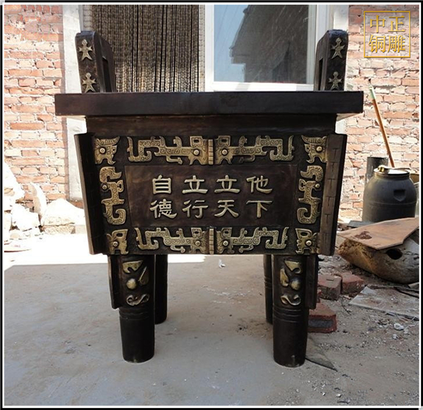 大型銅鼎廠家鑄造.jpg 大型銅鼎廠家鑄造.jpg